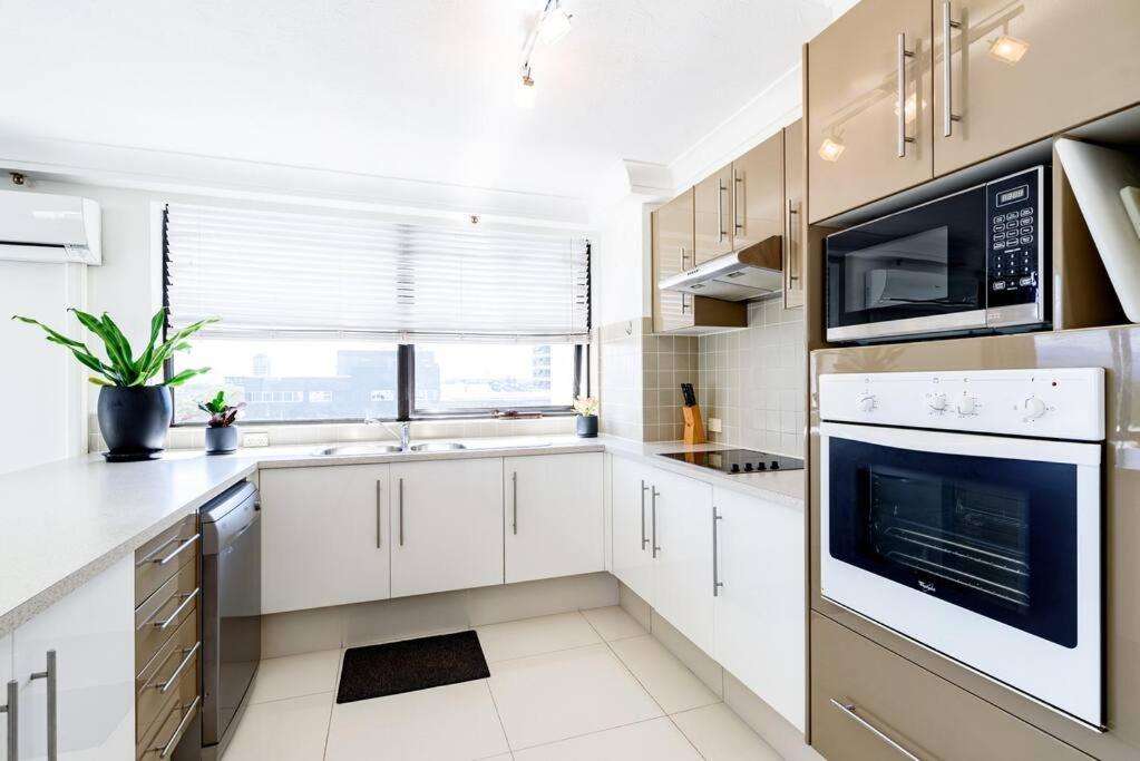 Excluza At The Aegean Apartment Гоулд Коуст Екстериор снимка
